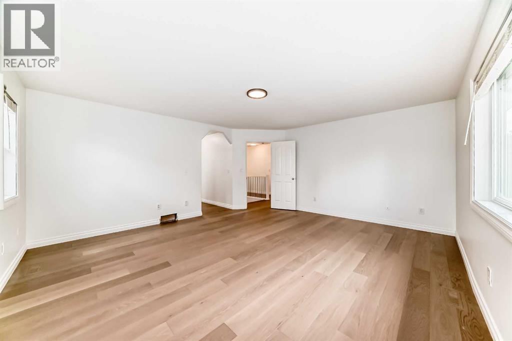 Photo 31 of 18 West Cedar Place Sw, Calgary AB