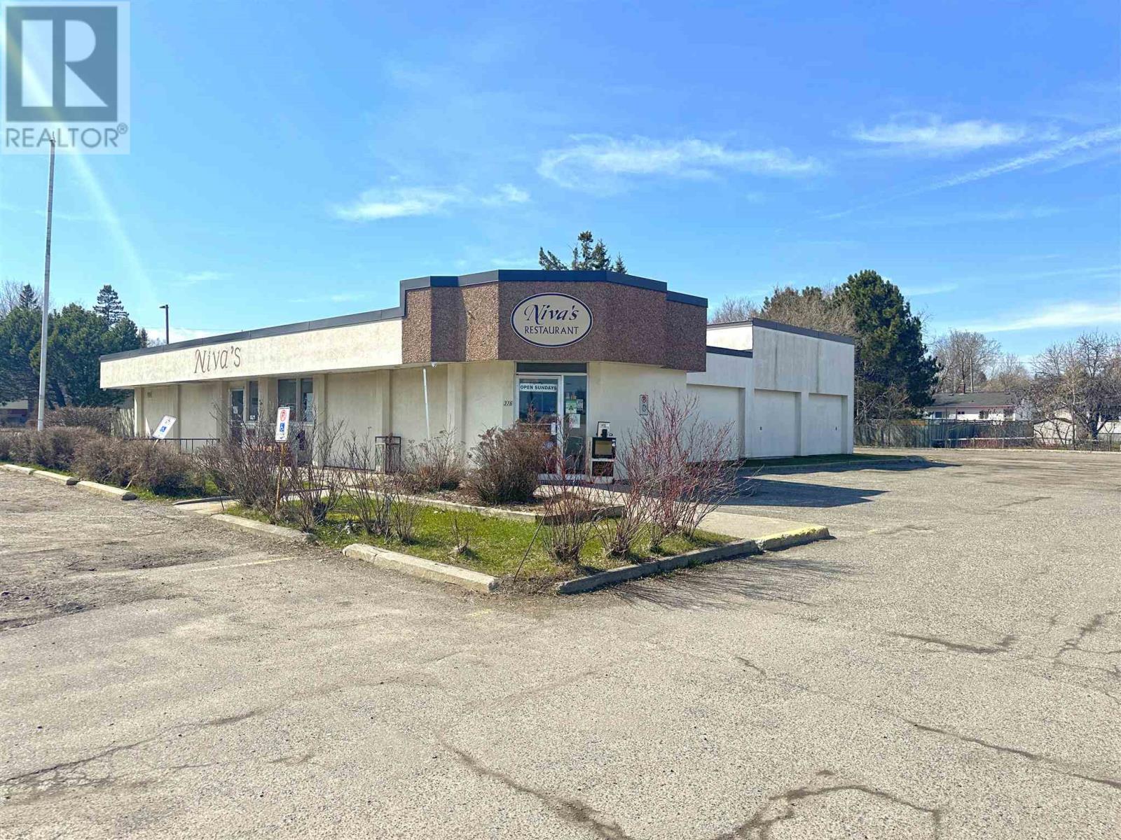Photo 3 of 376 Lisgar Street, Thunder Bay ON