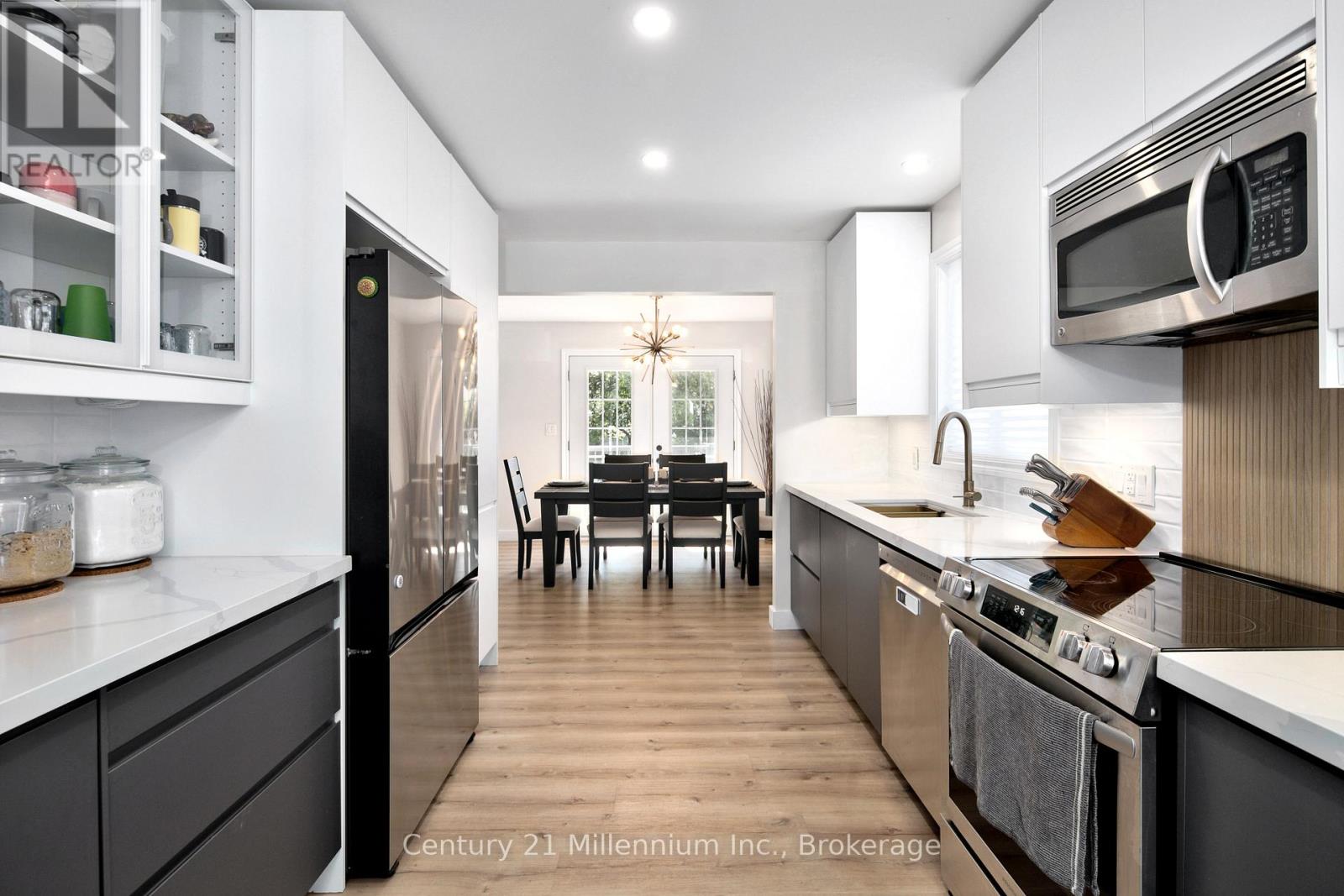 Photo 15 of 18 Bryan Drive, Collingwood ON