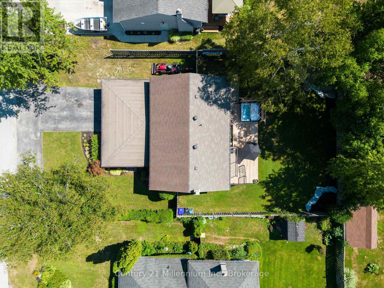 Photo 24 of 18 Bryan Drive, Collingwood ON