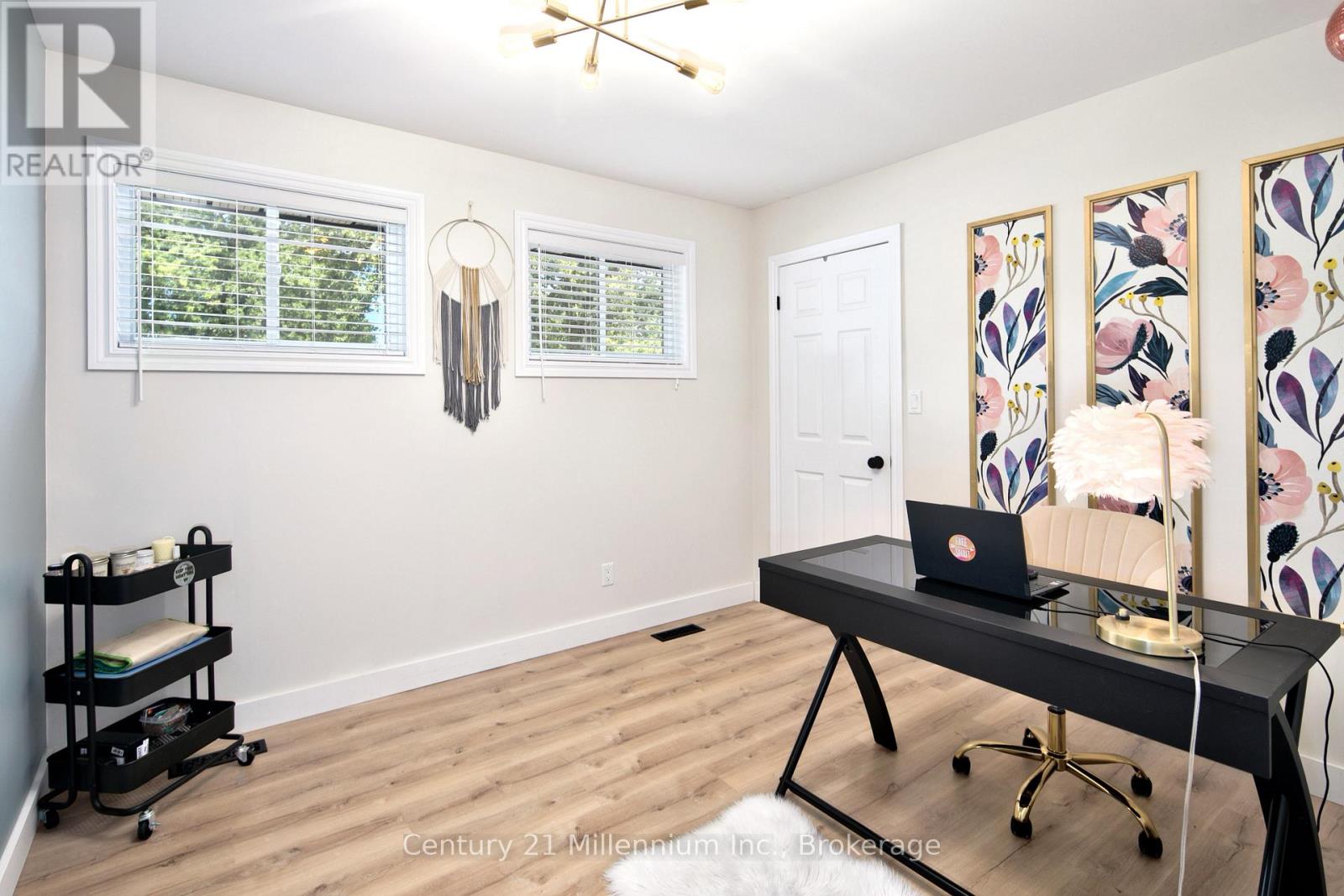 Photo 27 of 18 Bryan Drive, Collingwood ON