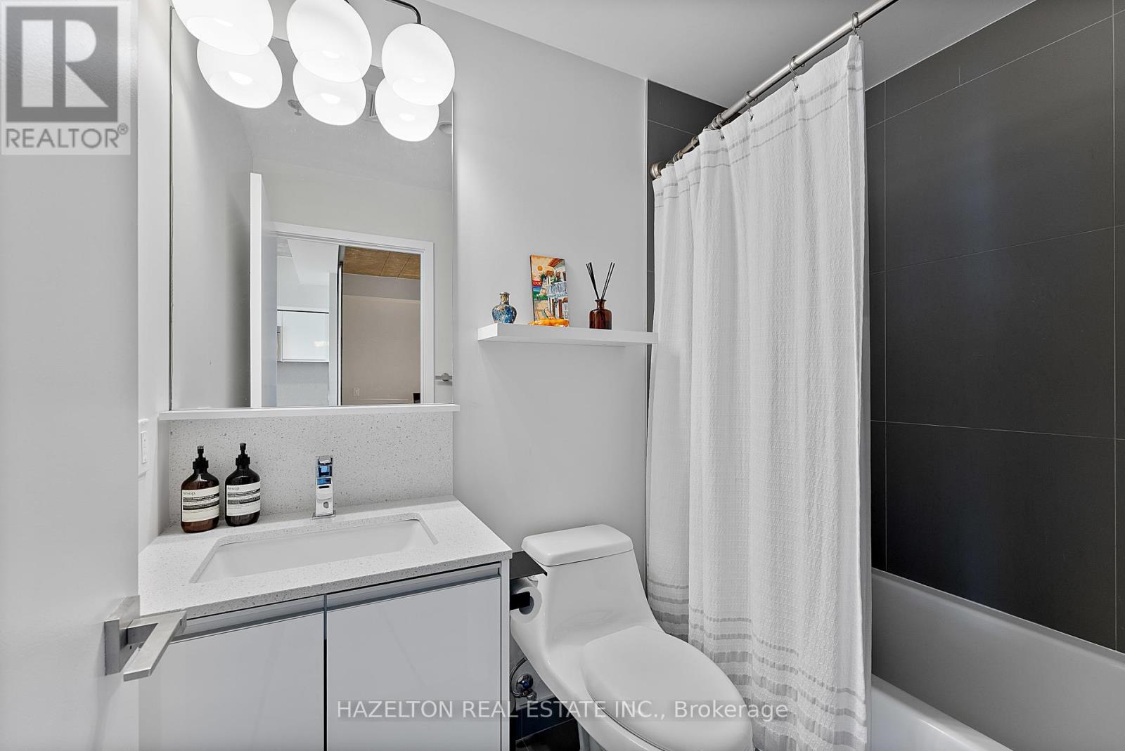 Photo 19 of 825 20 Minowan Miikan Lane, Toronto ON