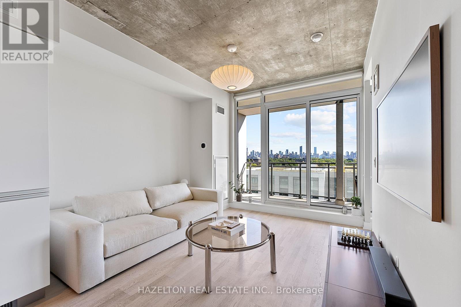 Photo 6 of 825 20 Minowan Miikan Lane, Toronto ON