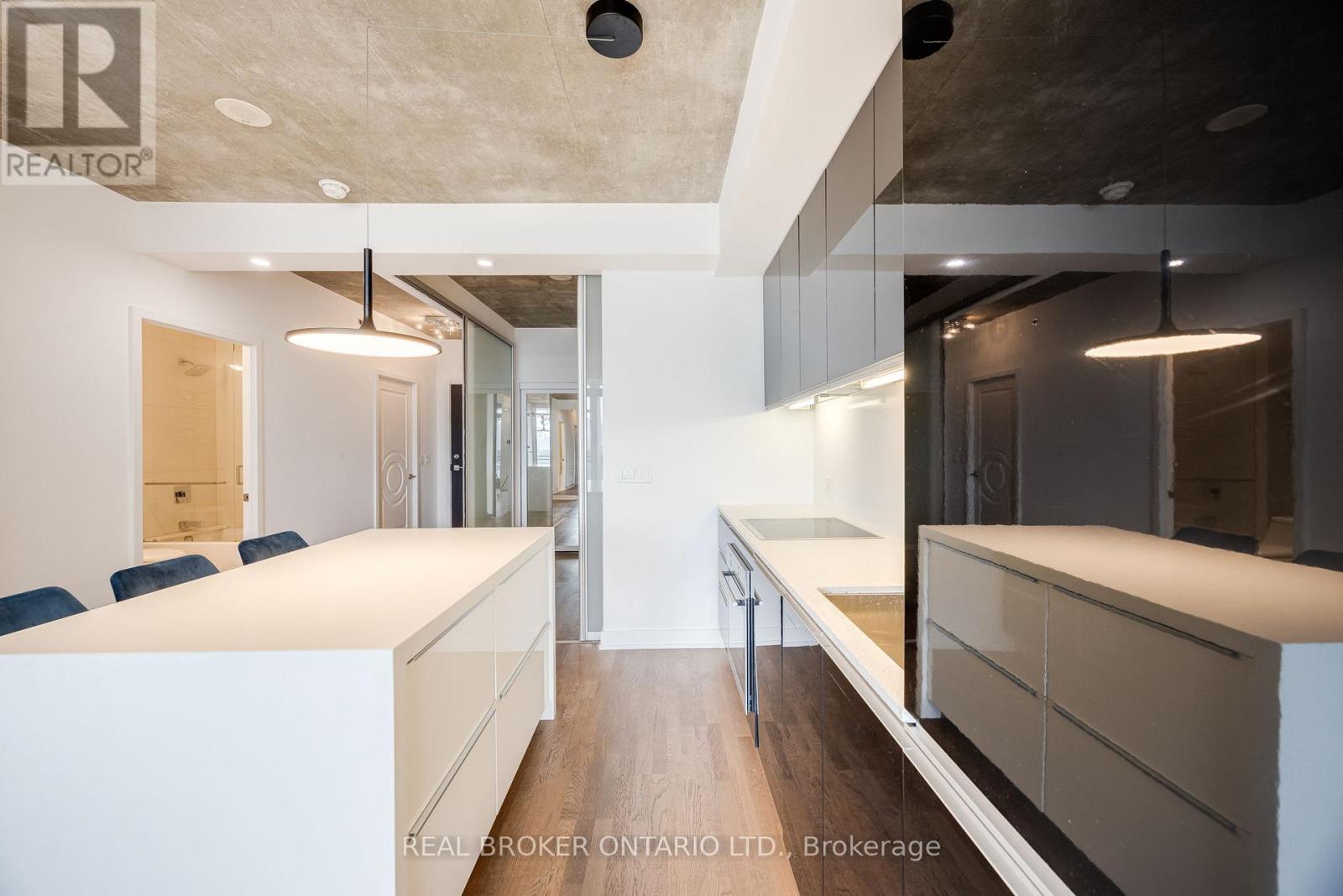 Photo 14 of 925 20 Minowan Miikan Lane, Toronto ON