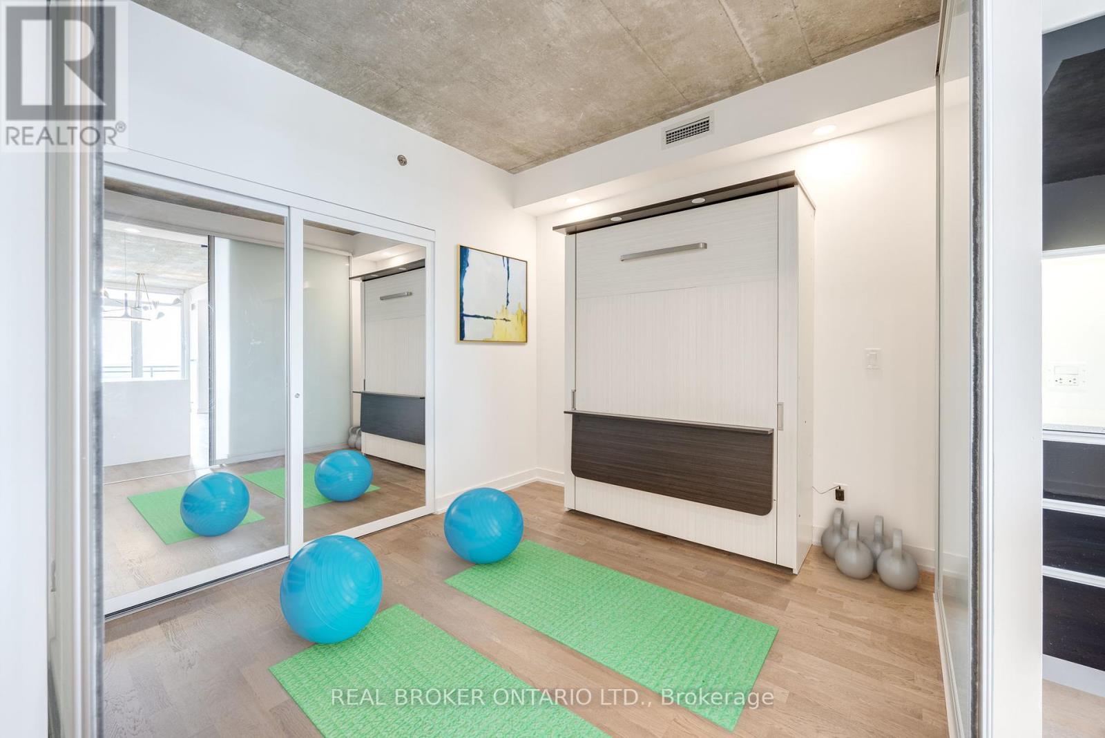 Photo 6 of 925 20 Minowan Miikan Lane, Toronto ON