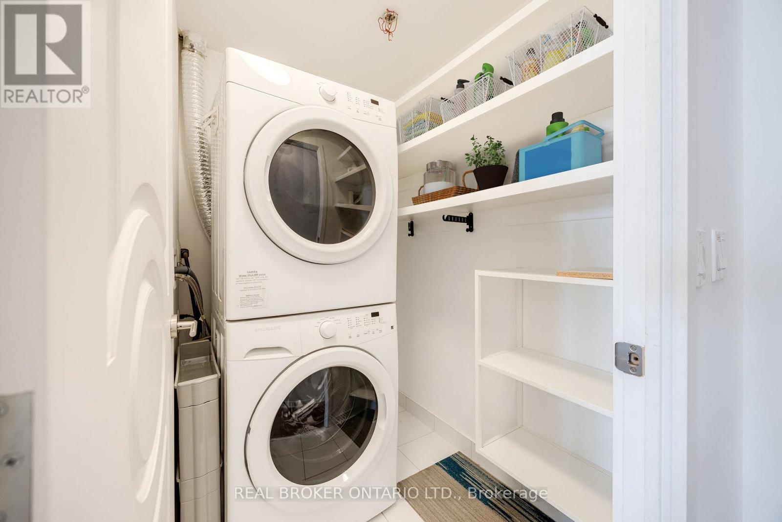 Photo 7 of 925 20 Minowan Miikan Lane, Toronto ON