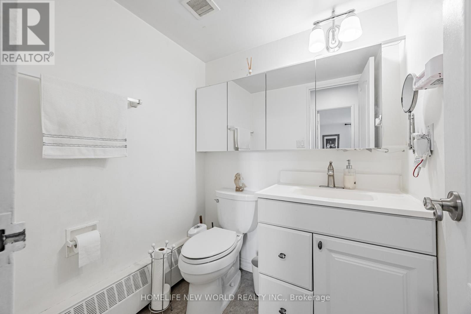 Photo 13 of 708 3300 Don Mills Road, Toronto ON
