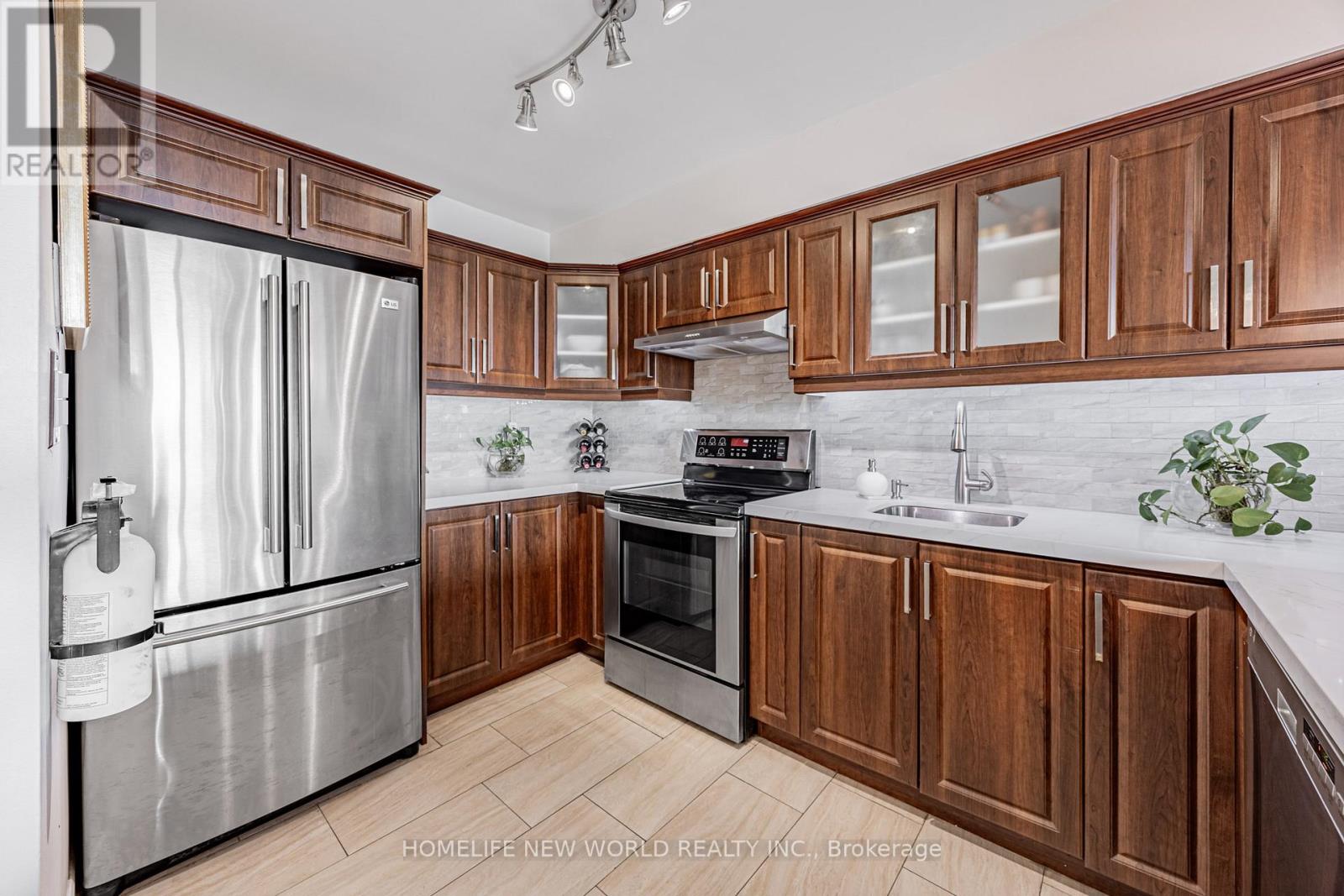 Photo 6 of 708 3300 Don Mills Road, Toronto ON