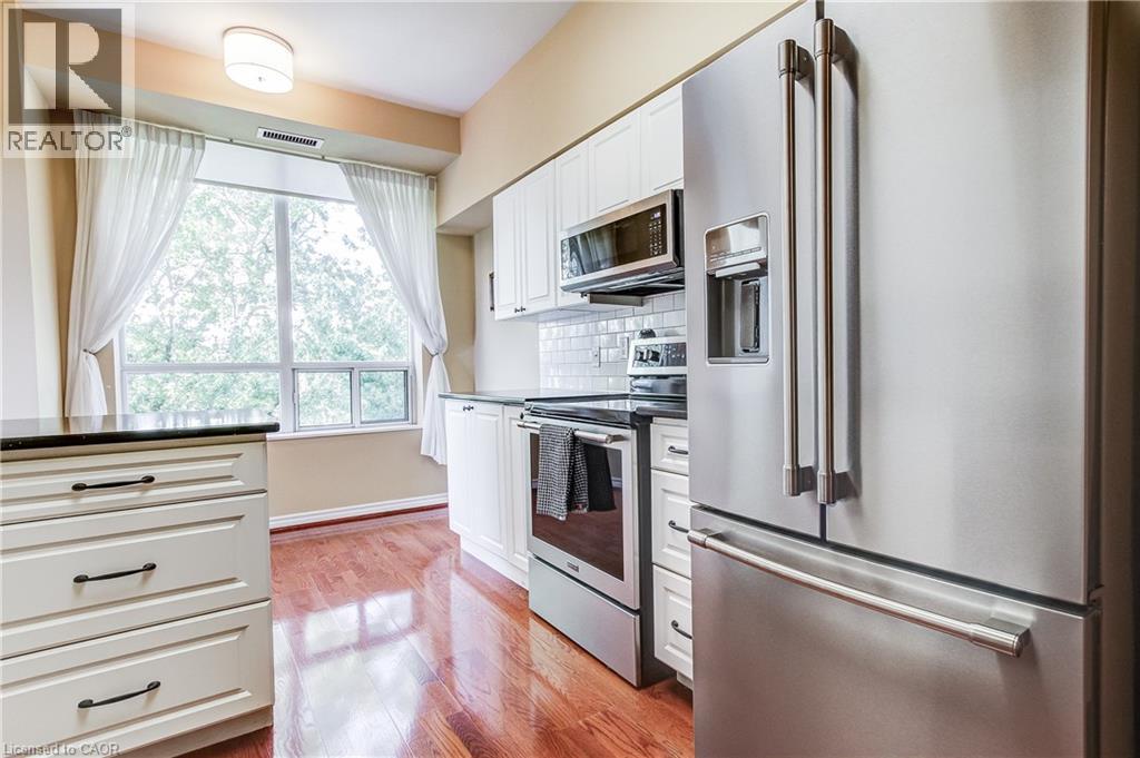 Photo 14 of 100 Burloak Drive Unit 2509, Burlington ON