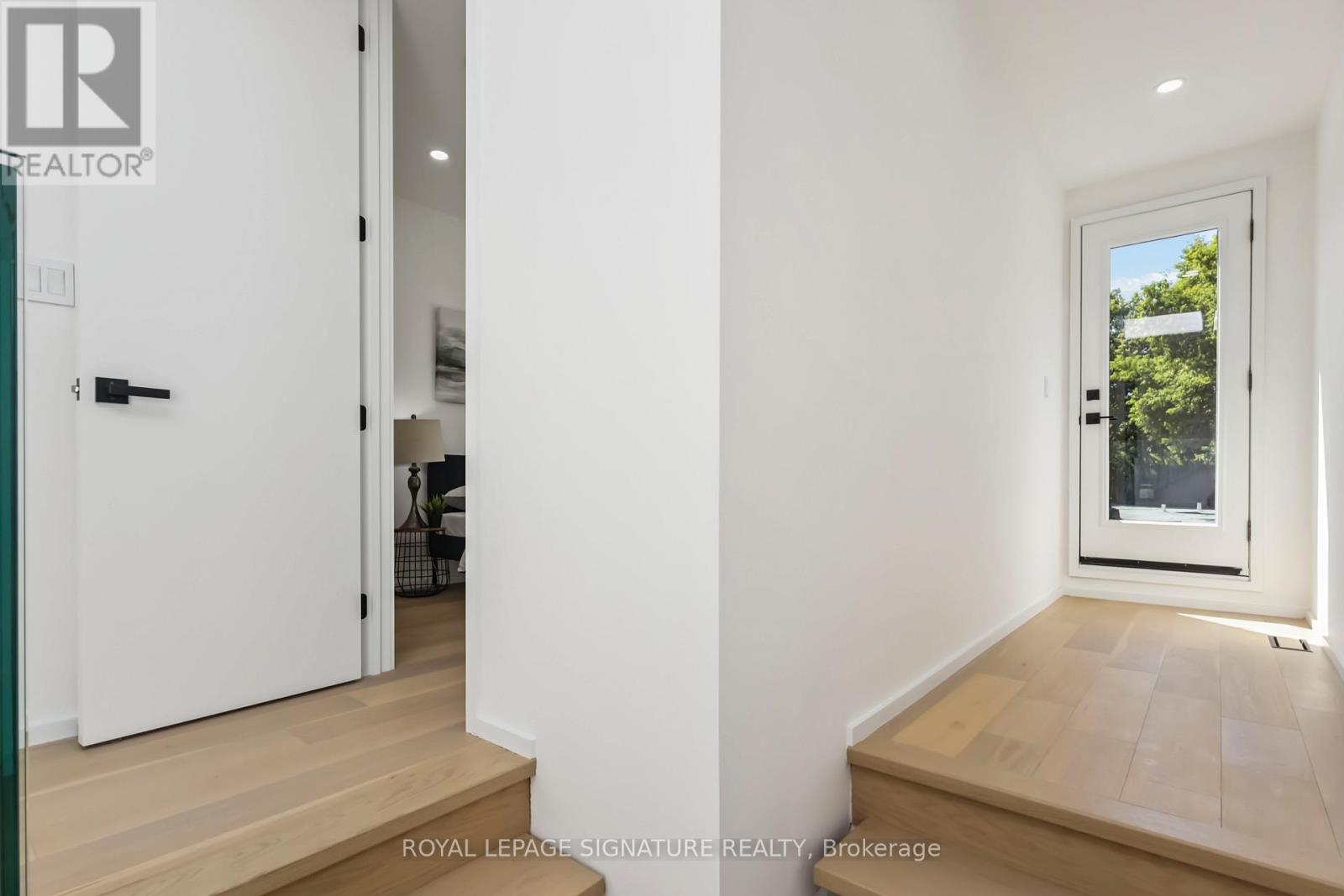 Photo 28 of Upper 43 A Cummings Street, Toronto ON