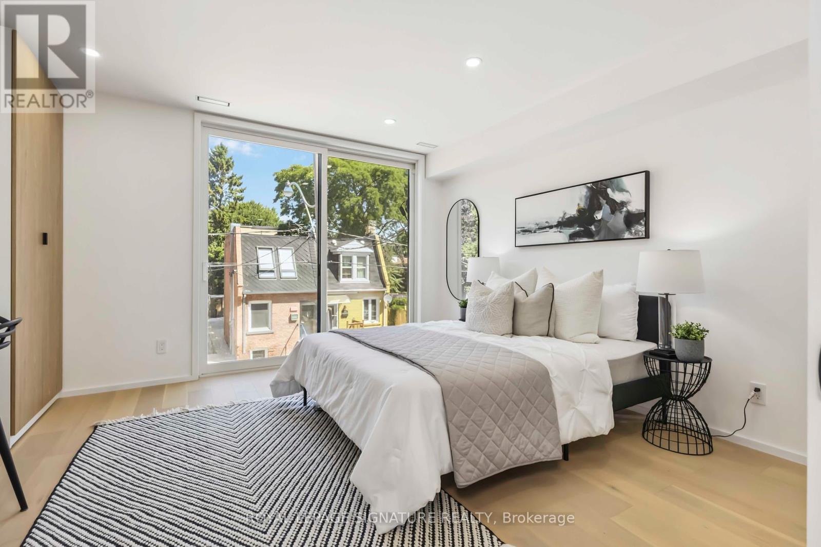 Photo 19 of Furnished Upper 43 A Cummings Street, Toronto ON