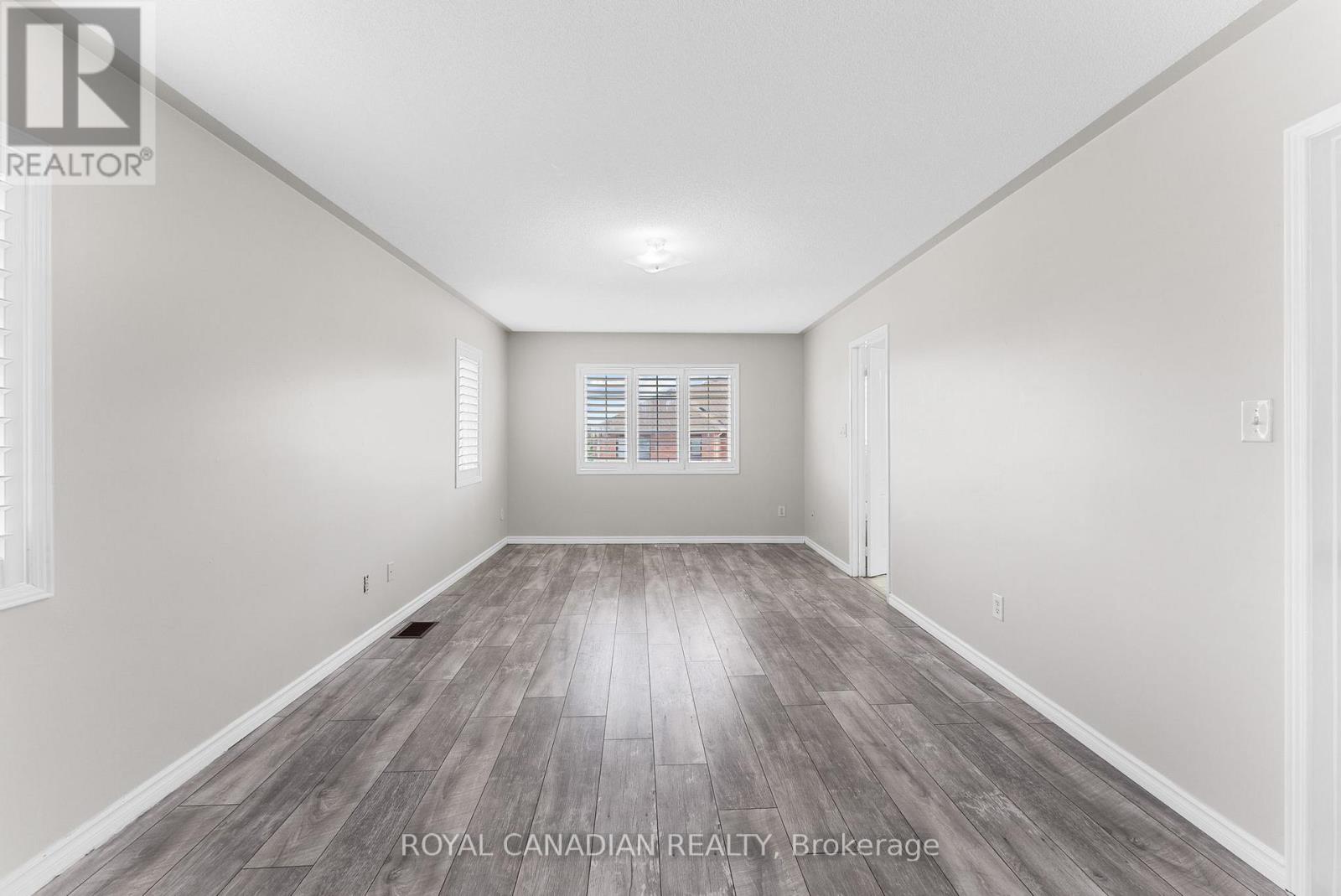 Photo 21 of 25 Brind Sheridan Court, Ajax ON