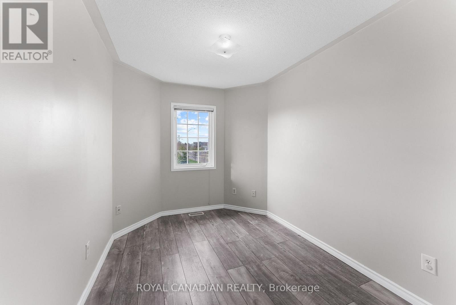 Photo 25 of 25 Brind Sheridan Court, Ajax ON