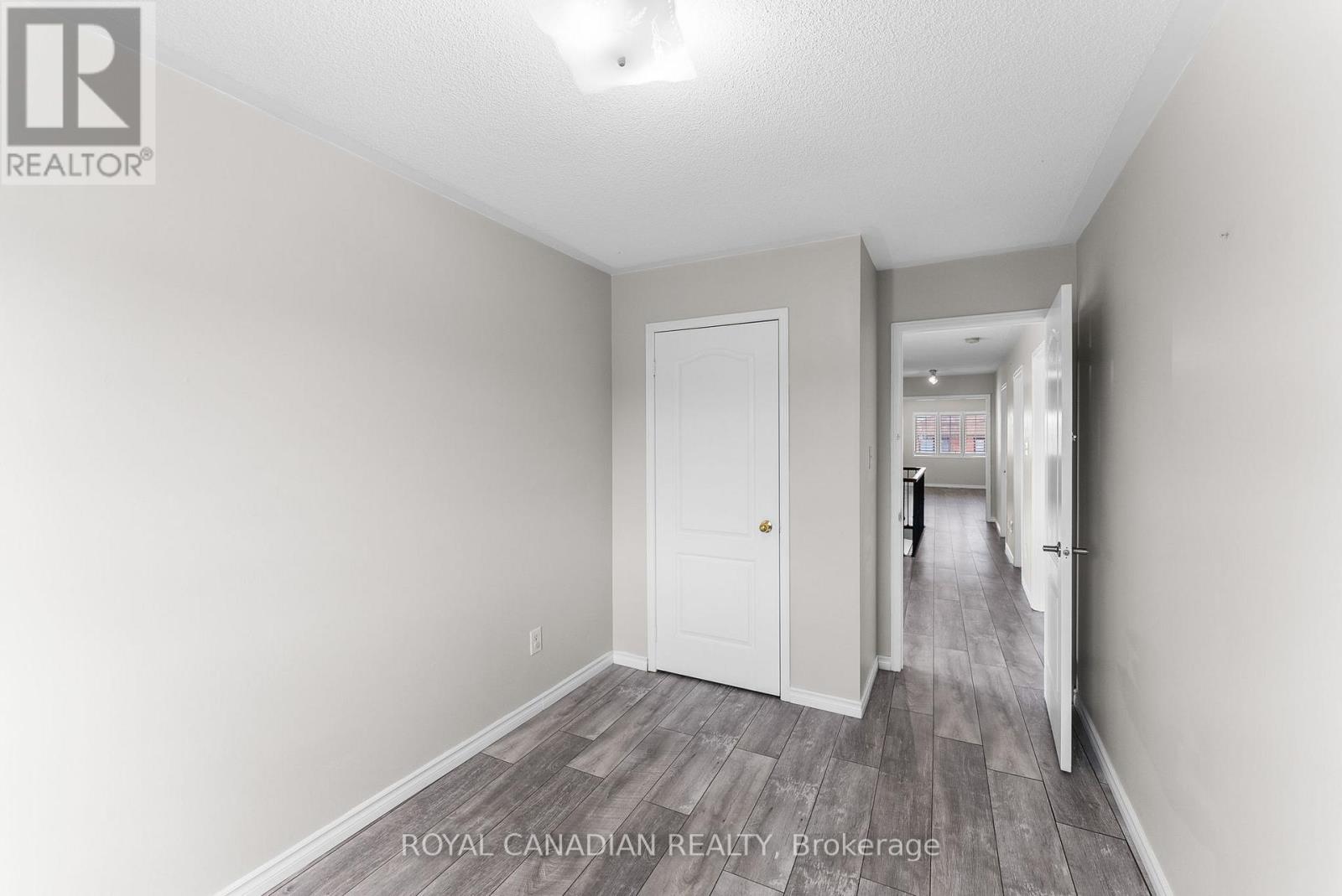 Photo 26 of 25 Brind Sheridan Court, Ajax ON