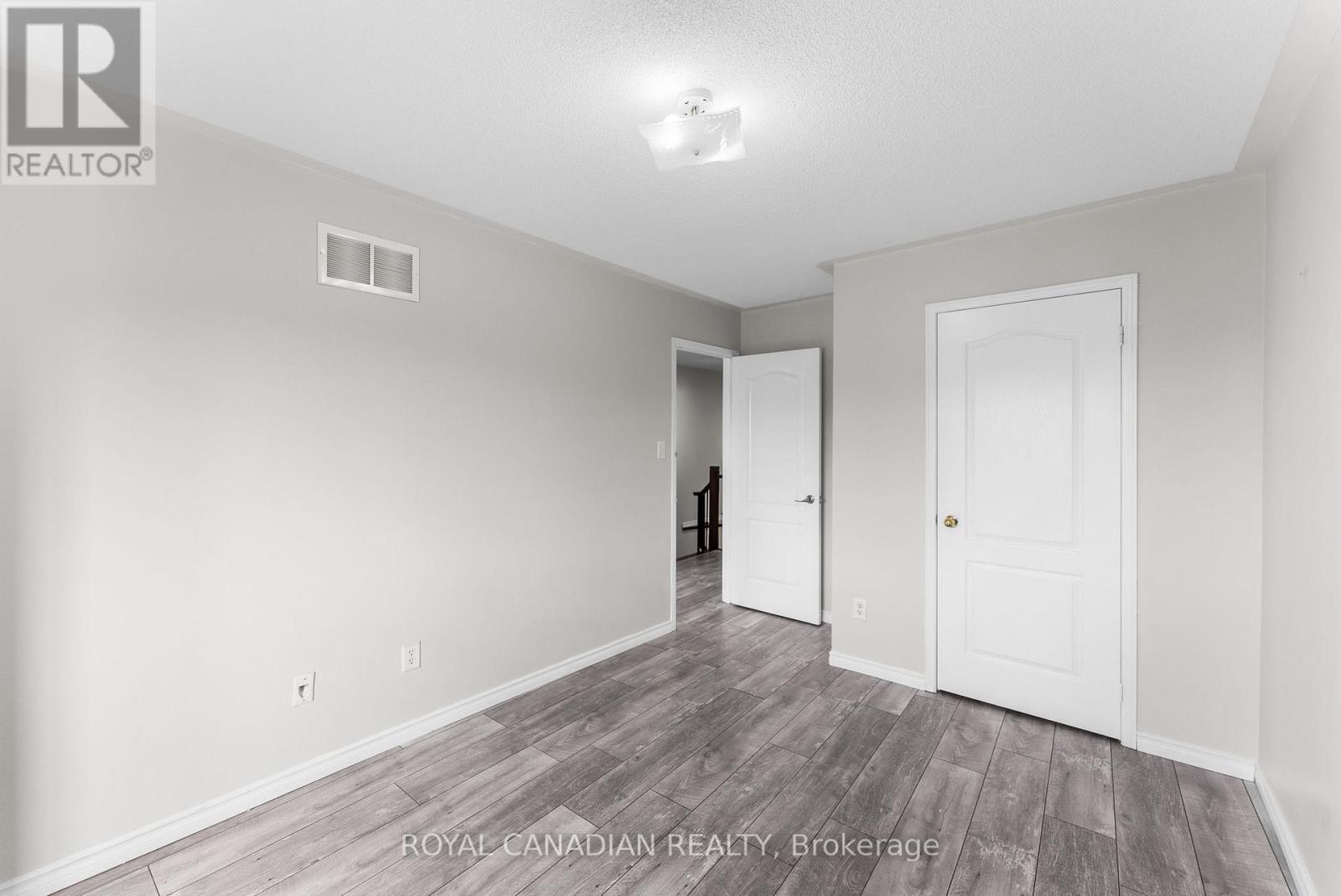 Photo 29 of 25 Brind Sheridan Court, Ajax ON