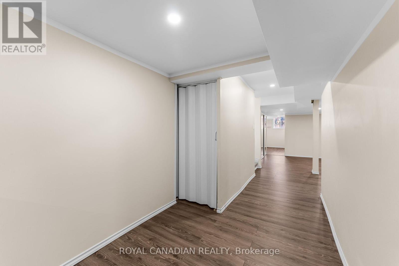 Photo 35 of 25 Brind Sheridan Court, Ajax ON