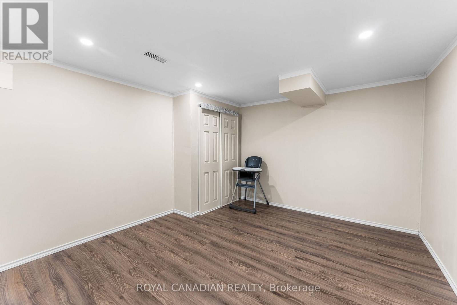 Photo 39 of 25 Brind Sheridan Court, Ajax ON