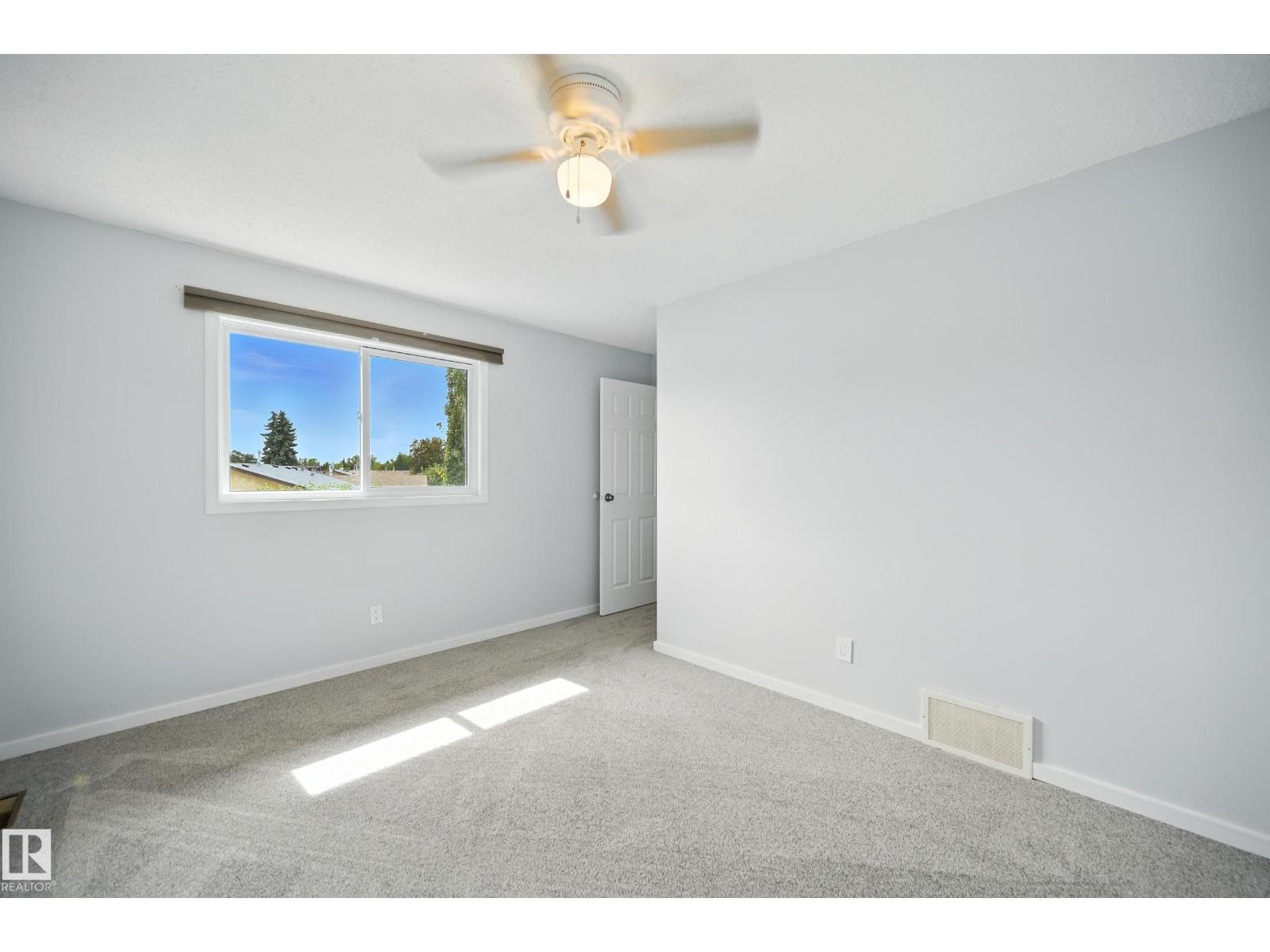 Photo 19 of 10333 172 Av Nw, Edmonton AB