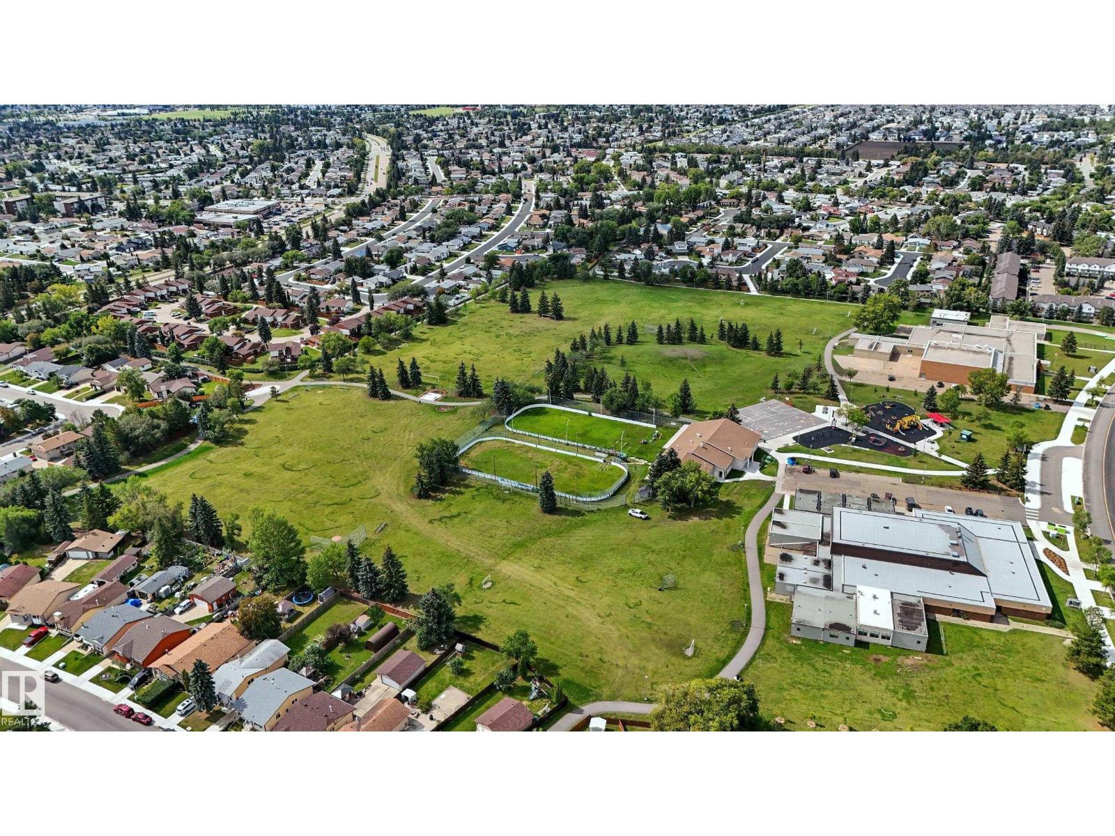 Photo 39 of 10333 172 Av Nw, Edmonton AB
