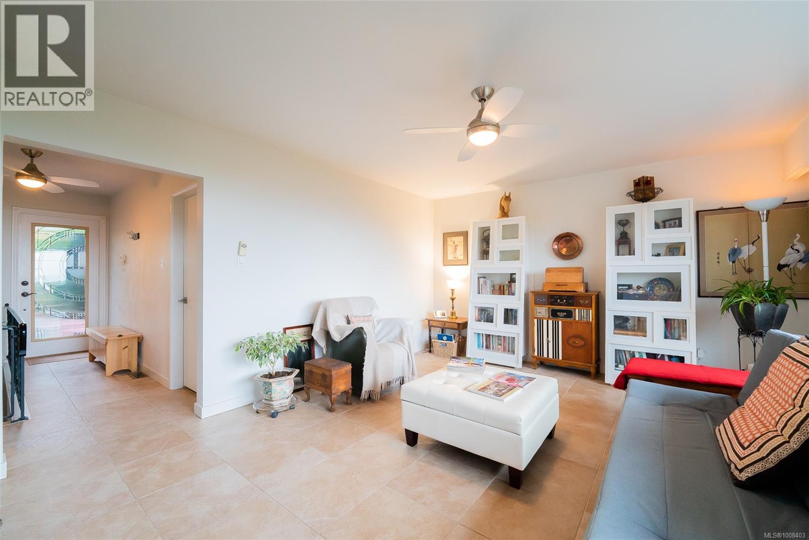 Photo 7 of 2710 Glenayr Dr, Nanaimo BC