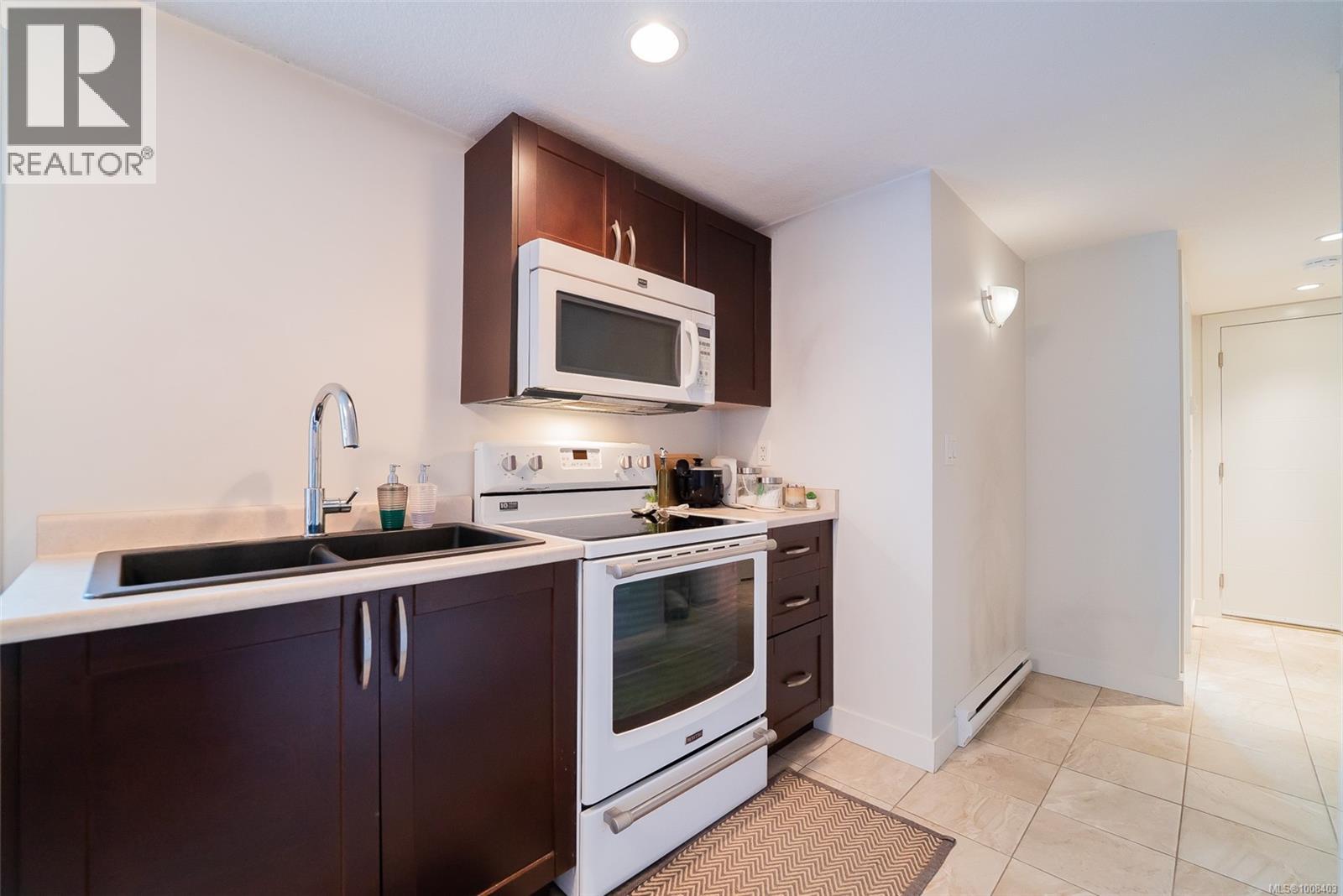 Photo 25 of 2710 Glenayr Dr, Nanaimo BC