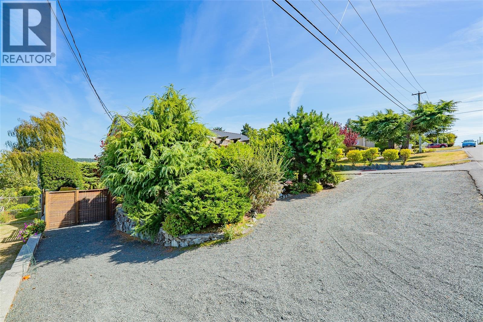 Photo 37 of 2710 Glenayr Dr, Nanaimo BC