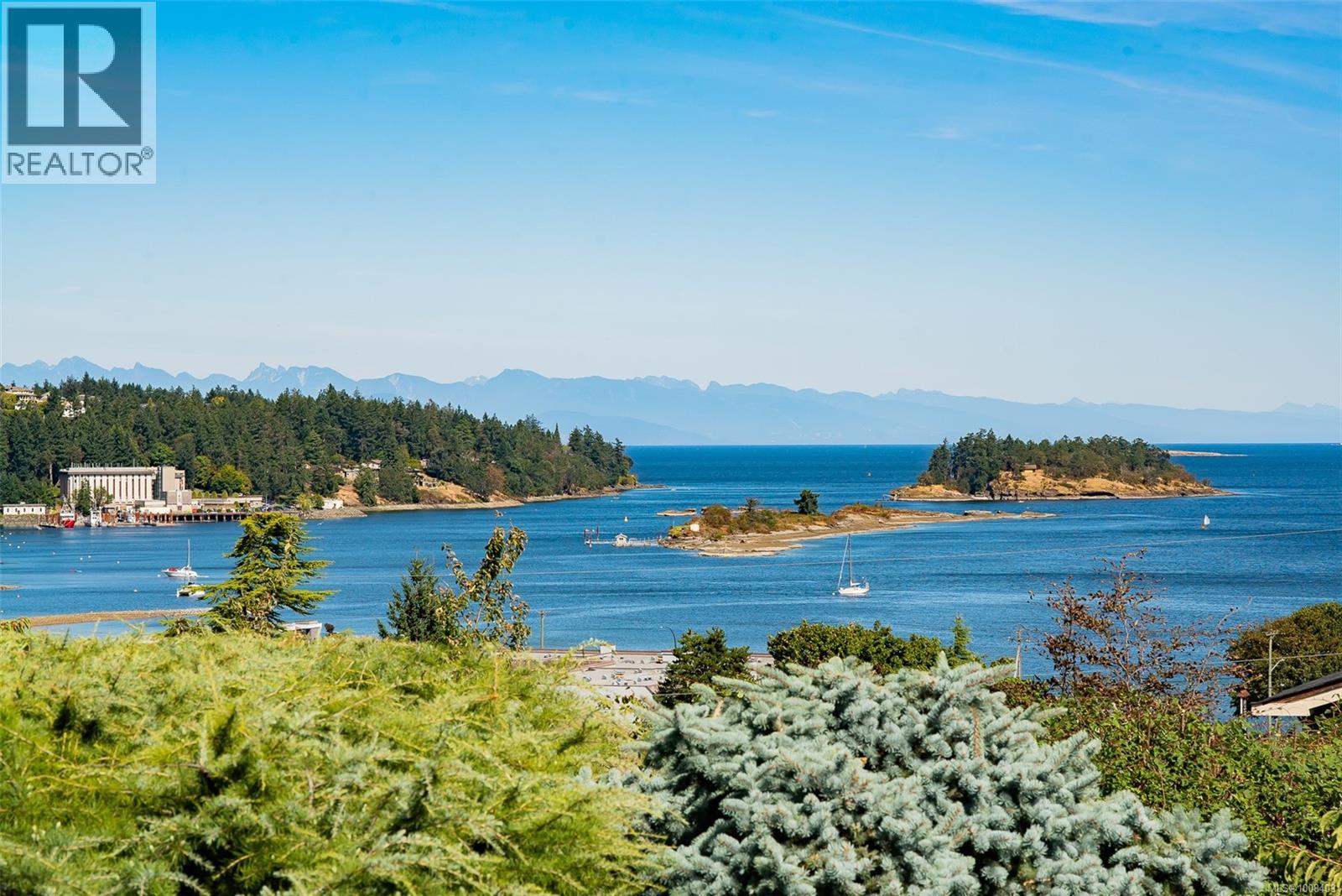 Photo 54 of 2710 Glenayr Dr, Nanaimo BC