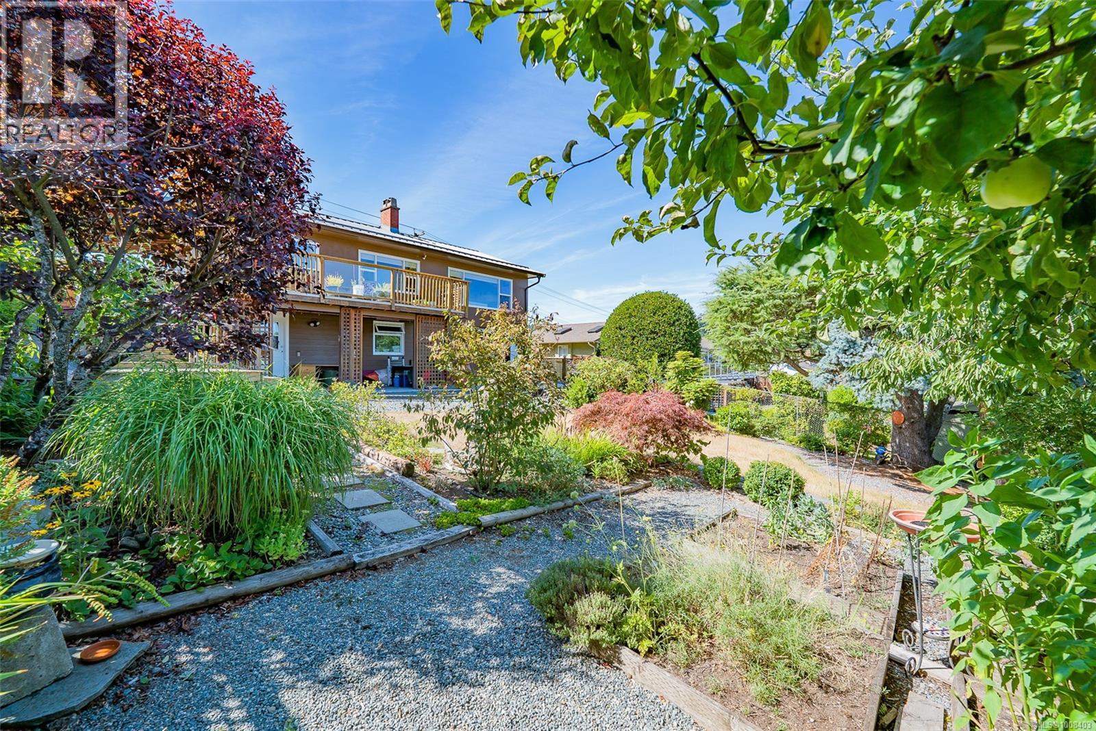 Photo 47 of 2710 Glenayr Dr, Nanaimo BC