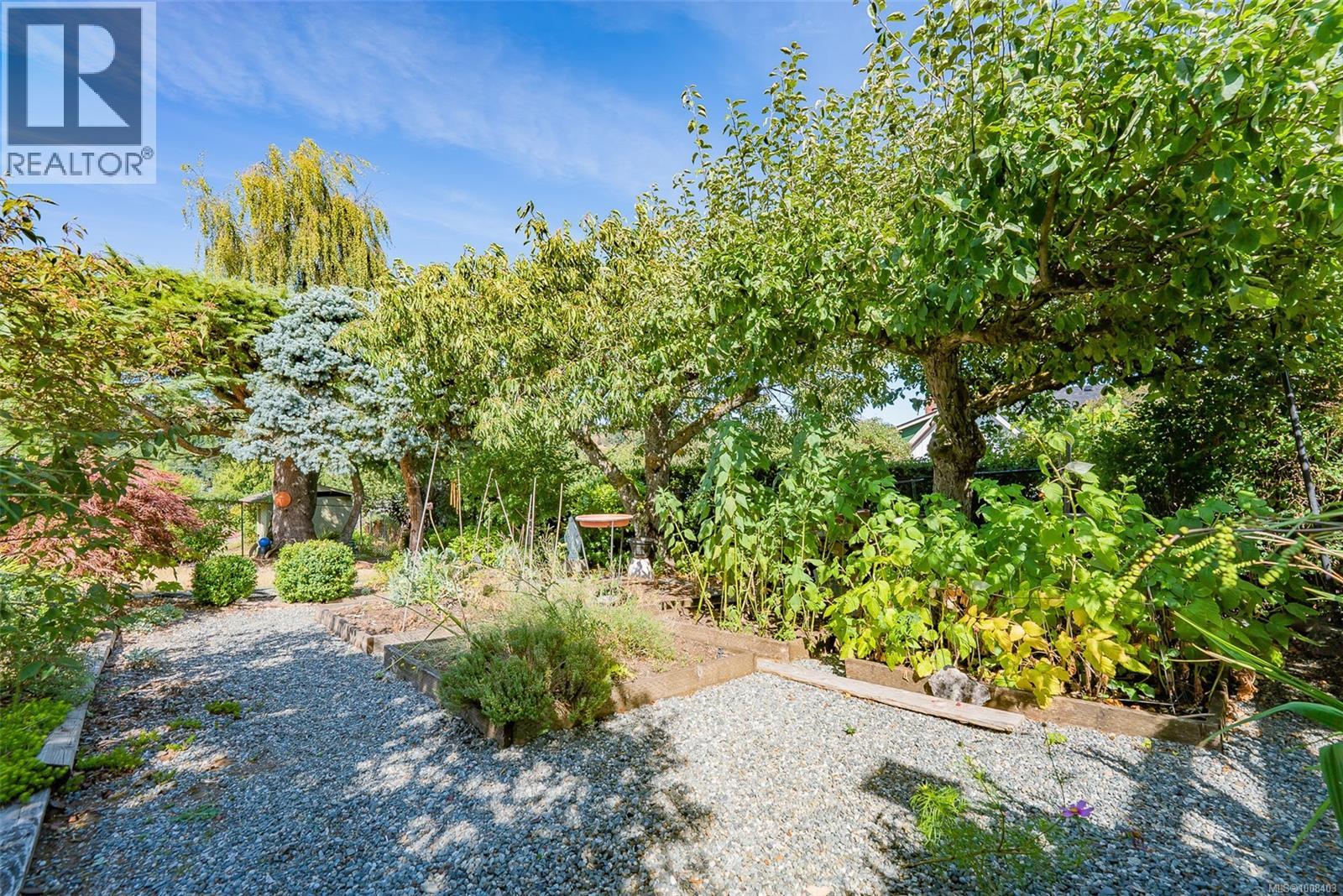 Photo 53 of 2710 Glenayr Dr, Nanaimo BC