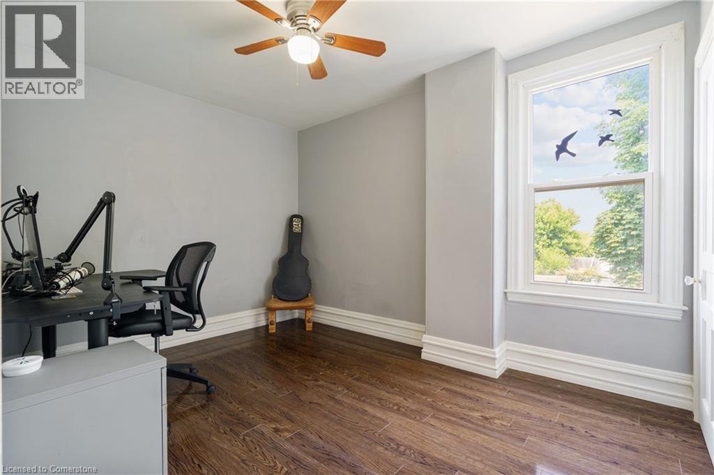 Photo 11 of 41 Princess Street, Hamilton ON