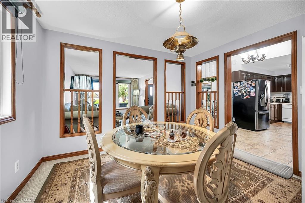 Photo 12 of 140 Solomon Crescent, Hamilton ON