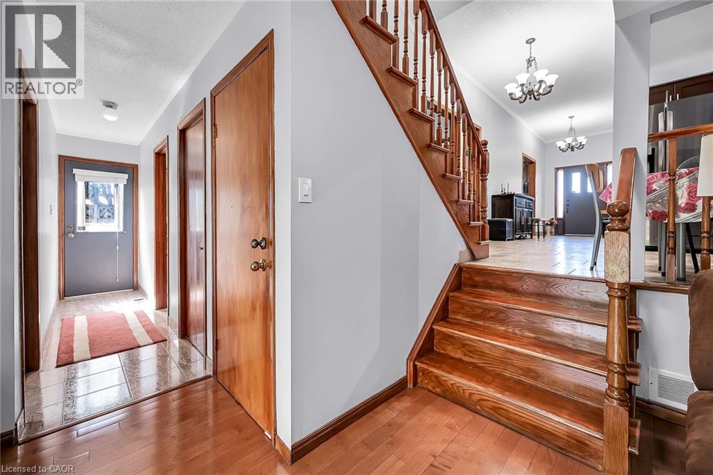Photo 36 of 140 Solomon Crescent, Hamilton ON