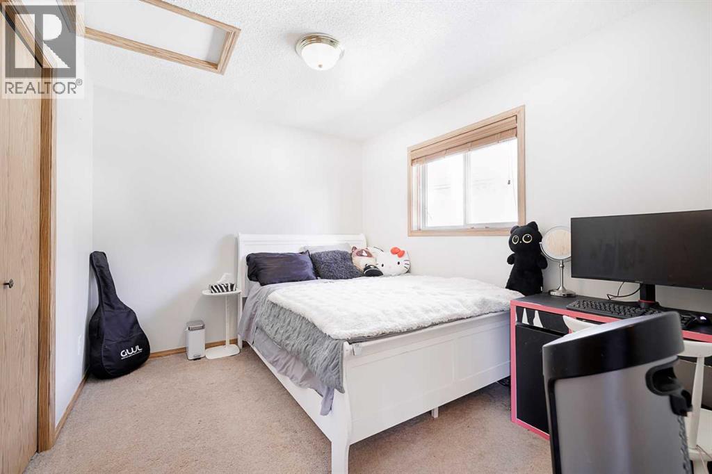 Single Family House Bi-level for Sale in  Coverdale Court NE Coventry Hills Calgary 
