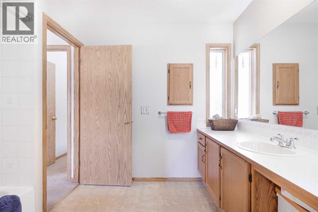 Single Family House Bi-level for Sale in  Coverdale Court NE Coventry Hills Calgary 