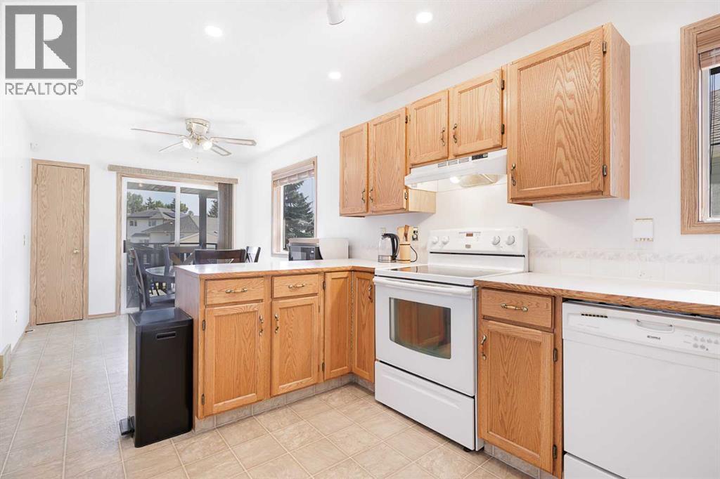 Single Family House Bi-level for Sale in  Coverdale Court NE Coventry Hills Calgary 