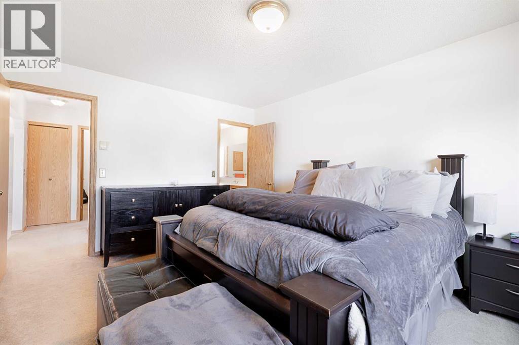 Single Family House Bi-level for Sale in  Coverdale Court NE Coventry Hills Calgary 