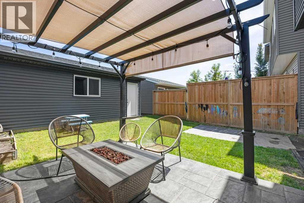 Photo 30 of 42 Wolf Creek Manor Se, Calgary AB