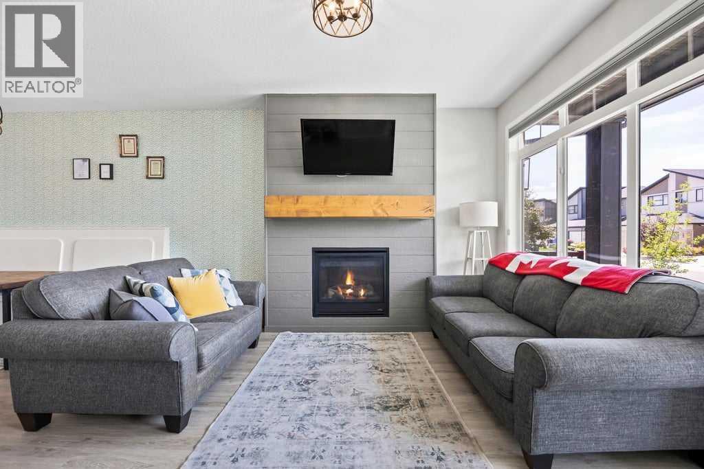 Photo 5 of 42 Wolf Creek Manor Se, Calgary AB