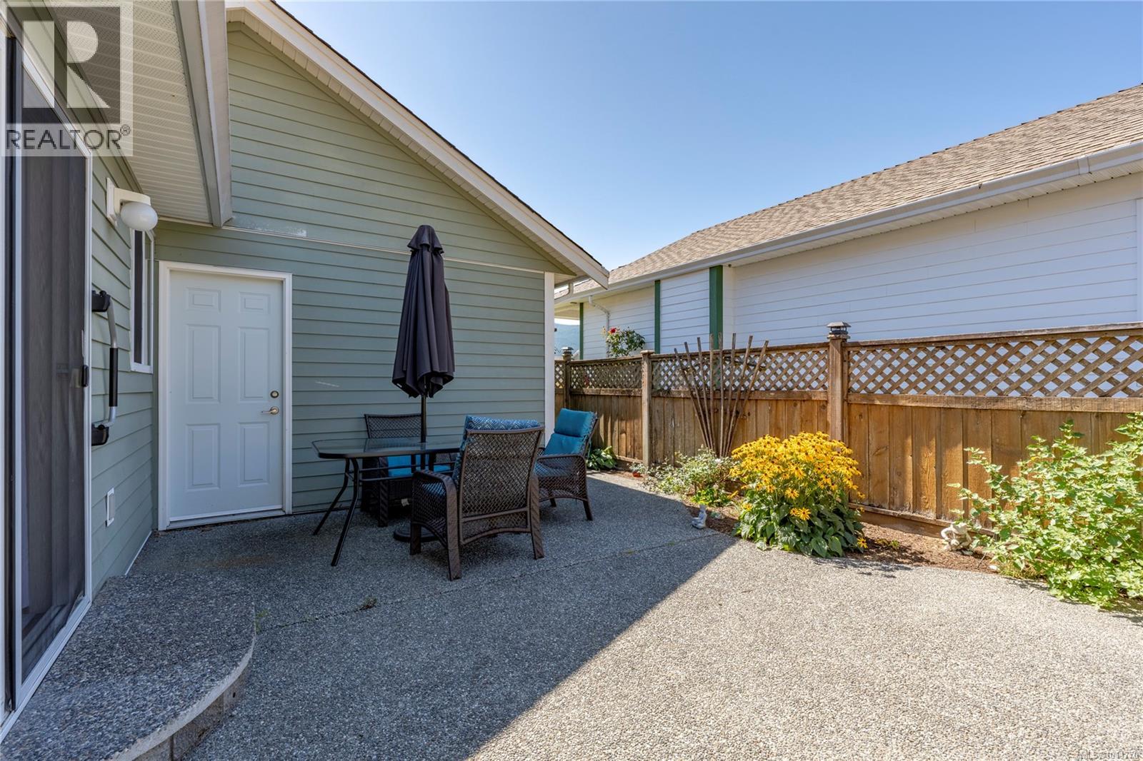 Photo 12 of 3954 Magnolia Dr, Nanaimo BC