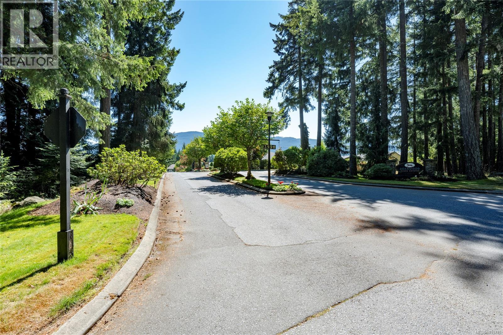 Photo 7 of 3954 Magnolia Dr, Nanaimo BC