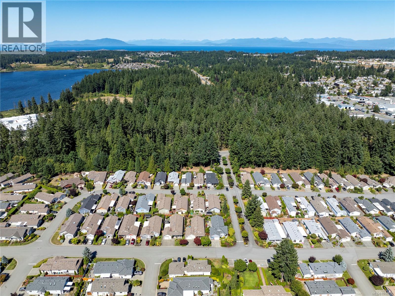 Photo 3 of 3954 Magnolia Dr, Nanaimo BC