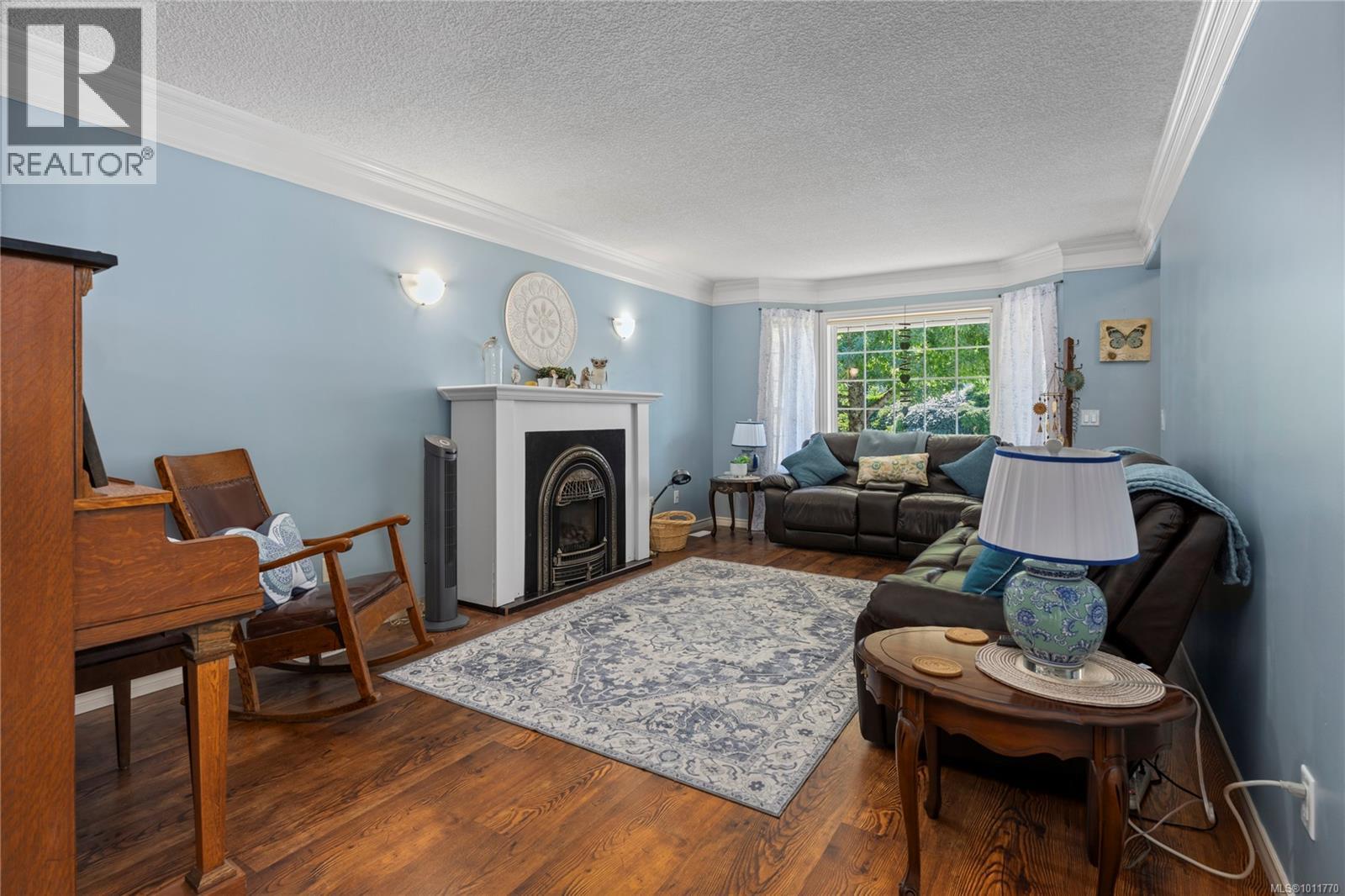 Photo 2 of 3954 Magnolia Dr, Nanaimo BC