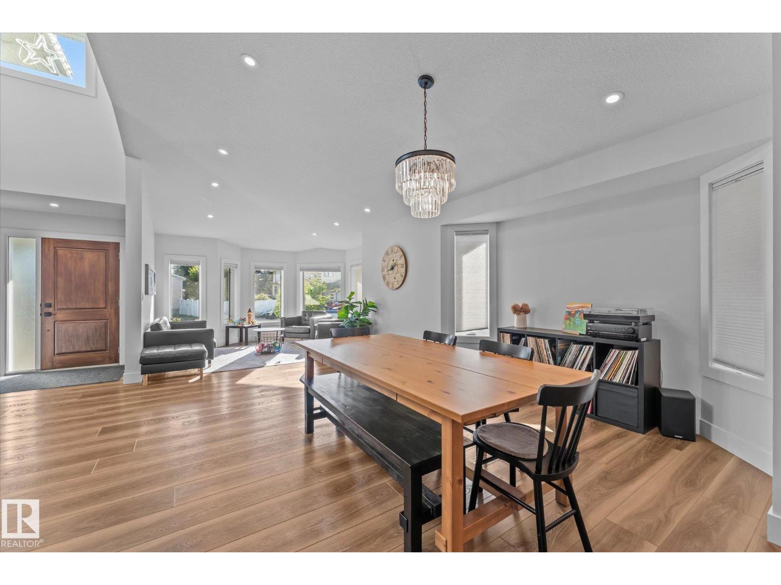 Photo 10 of 15603 64 St Nw, Edmonton AB