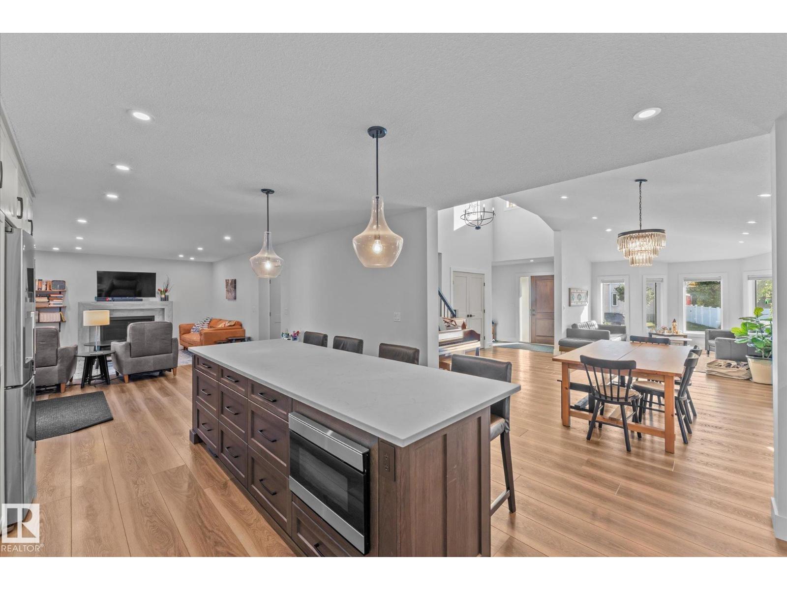 Photo 15 of 15603 64 St Nw, Edmonton AB