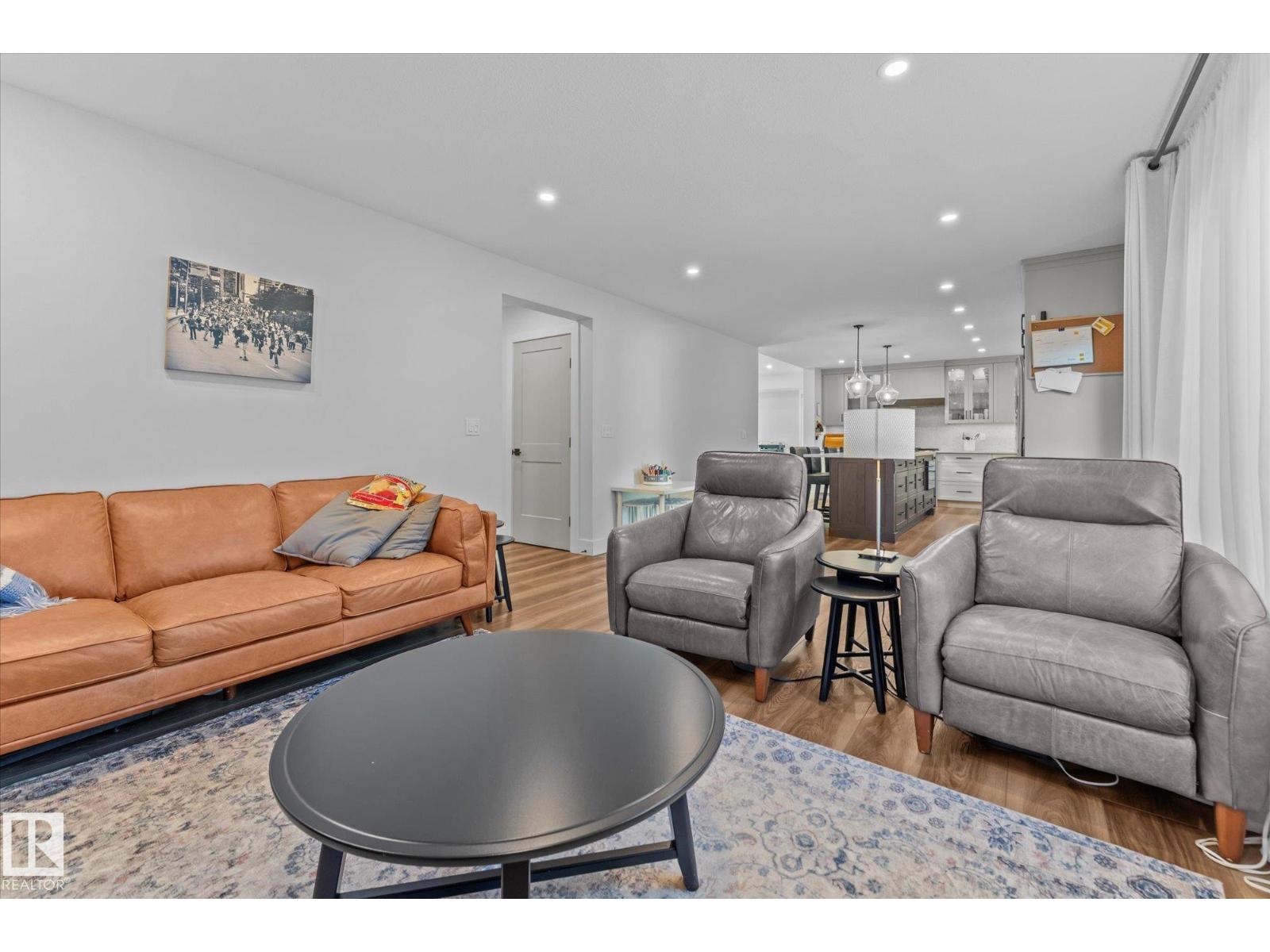 Photo 20 of 15603 64 St Nw, Edmonton AB