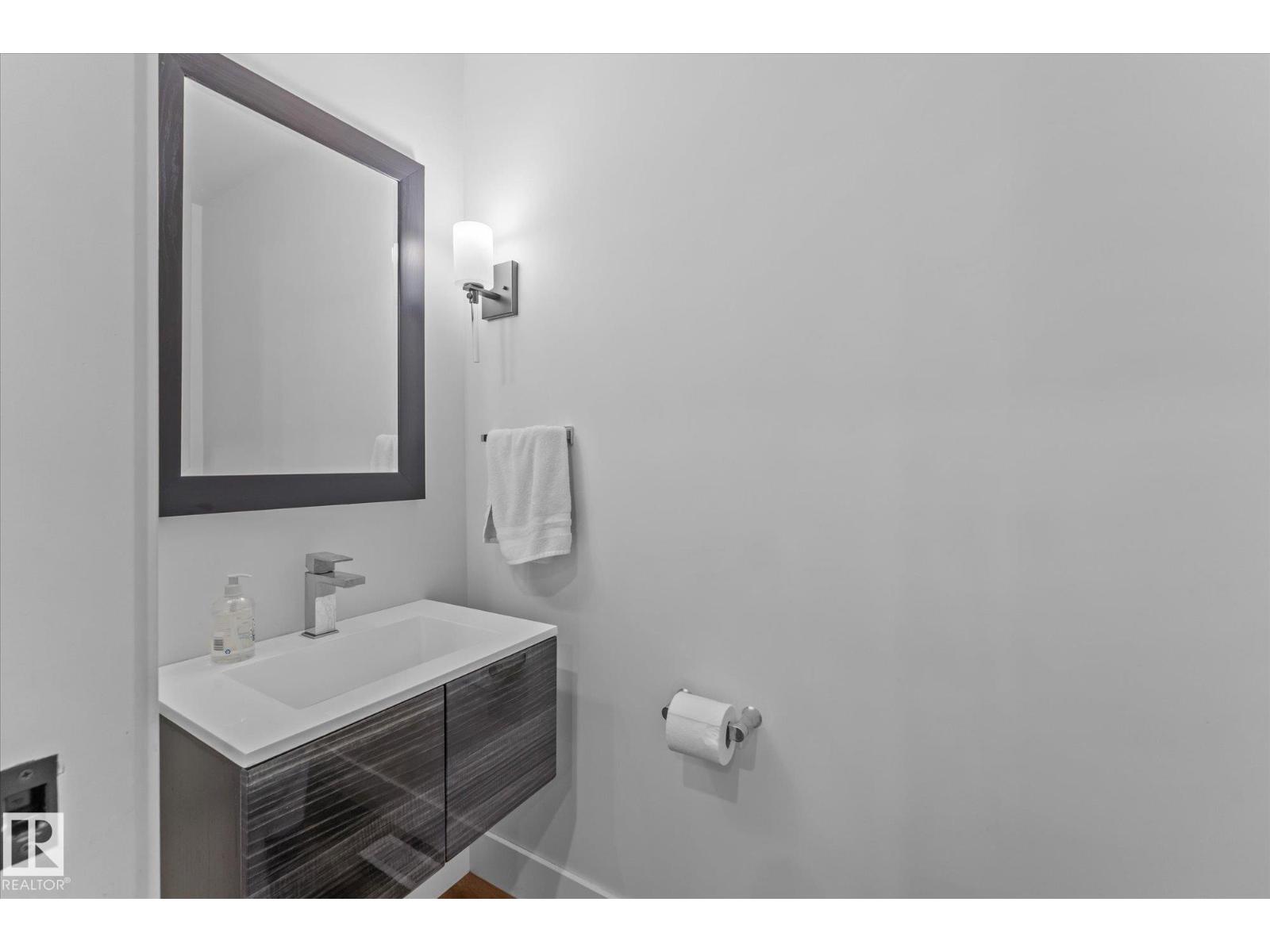 Photo 21 of 15603 64 St Nw, Edmonton AB