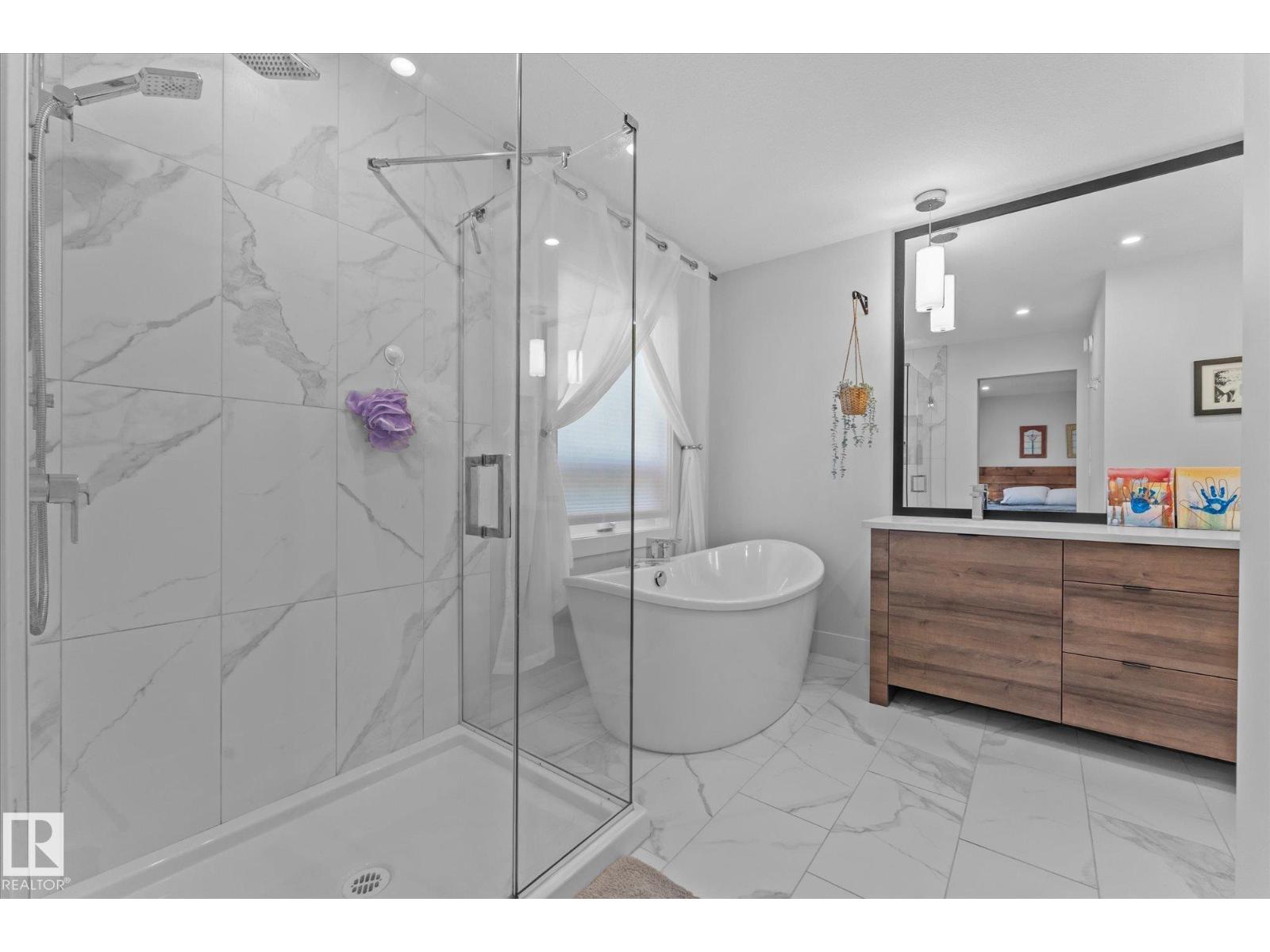 Photo 28 of 15603 64 St Nw, Edmonton AB