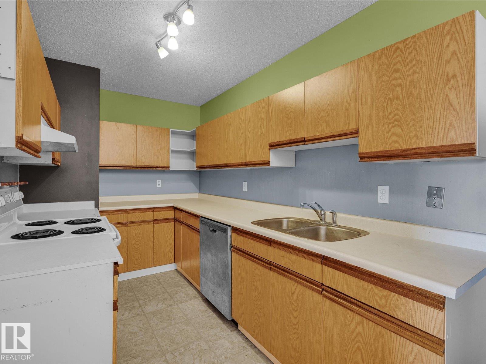 Photo 12 of 301 43 Akins Dr, St Albert AB