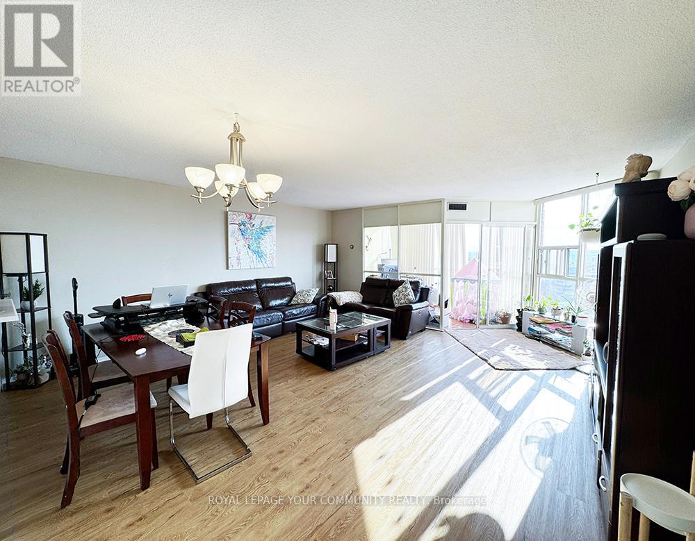 Photo 10 of 1507 20 Baif Boulevard, Richmond Hill ON