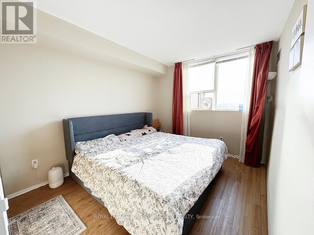 Photo 7 of 1507 20 Baif Boulevard, Richmond Hill ON